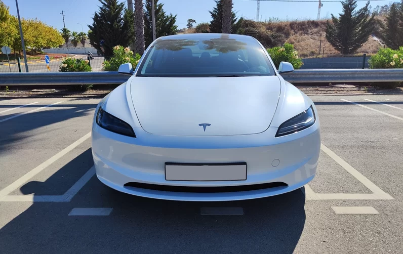 Tesla Model 3 Tração Traseira