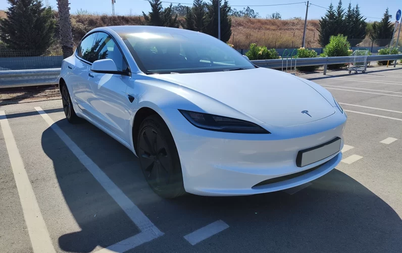 Tesla Model 3 Tração Traseira