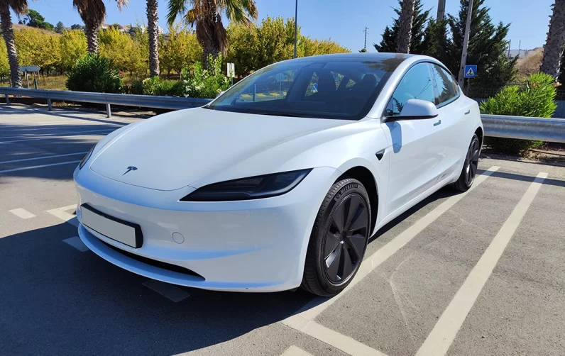 Tesla Model 3 Tração Traseira