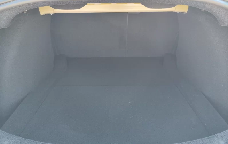 Tesla Model 3 Tração Traseira