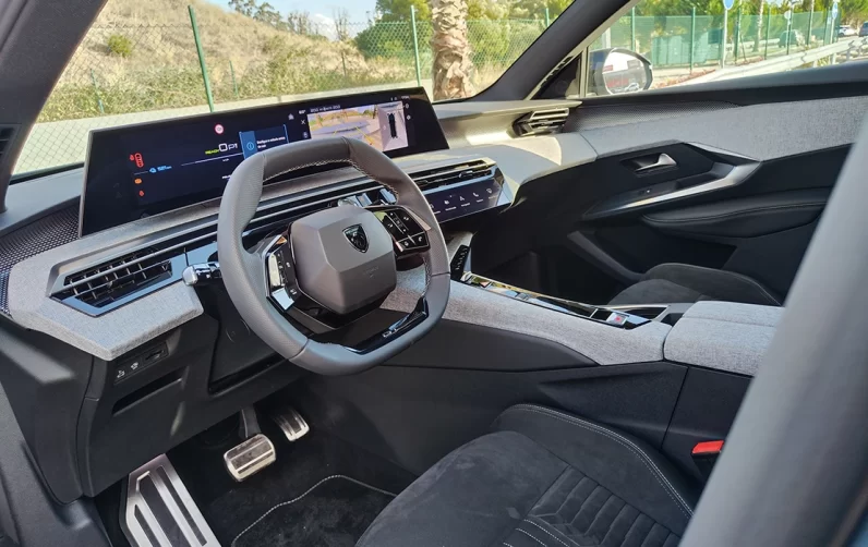 Peugeot E-3008 73 kWh GT