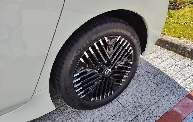 Nissan Leaf N-Connecta 40kWh