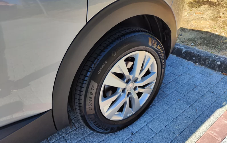 Peugeot 3008 1.5 BlueHDi Active