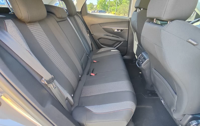 Peugeot 3008 1.5 BlueHDi Active