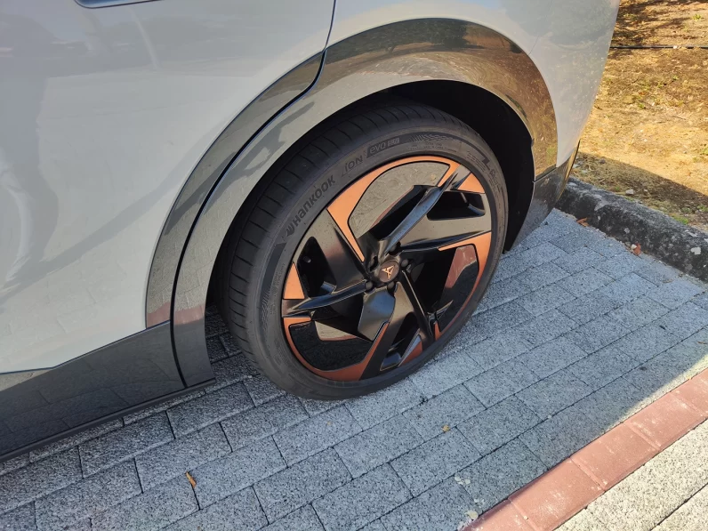 Cupra Tavascan 77 kWh Endurance