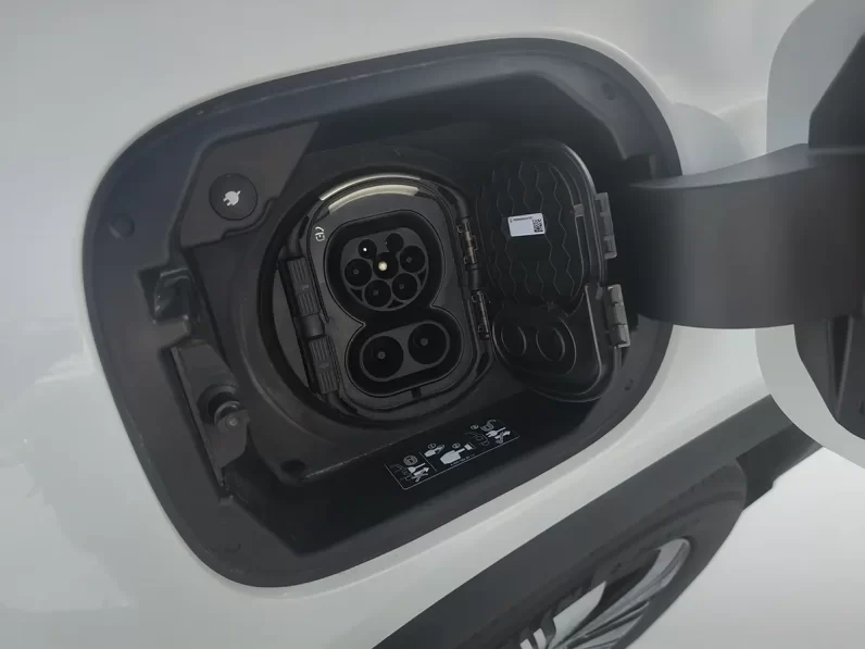 Mercedes-Benz EQA 250+ Progressive