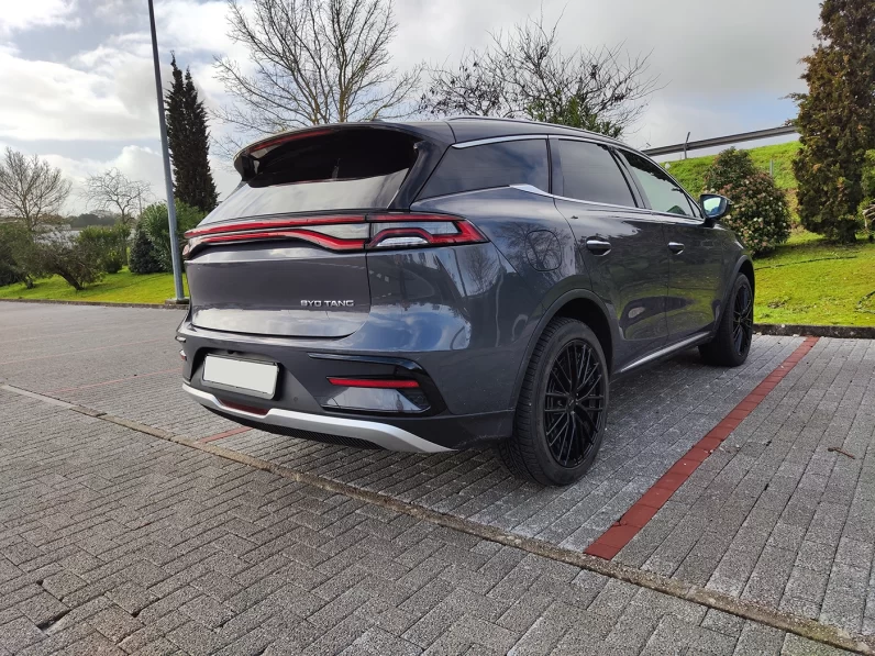 BYD Tang 108.8 kWh AWD Flagship