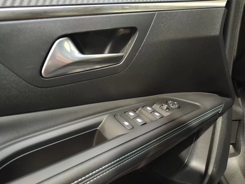 Peugeot 3008 1.6 Hybrid Allure Pack e-EAT8