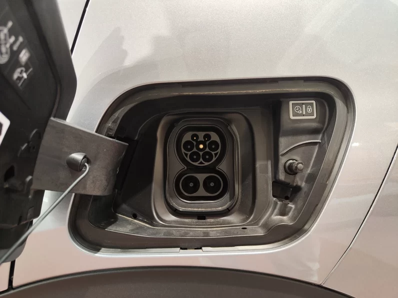 Peugeot e-2008 54 kWh Allure